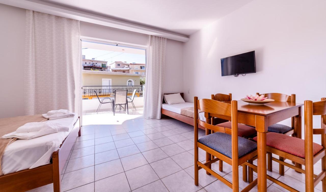 Azzurro Hotel Palairos Ngoại thất bức ảnh