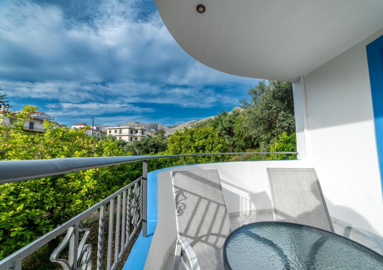 Azzurro Hotel Palairos Ngoại thất bức ảnh