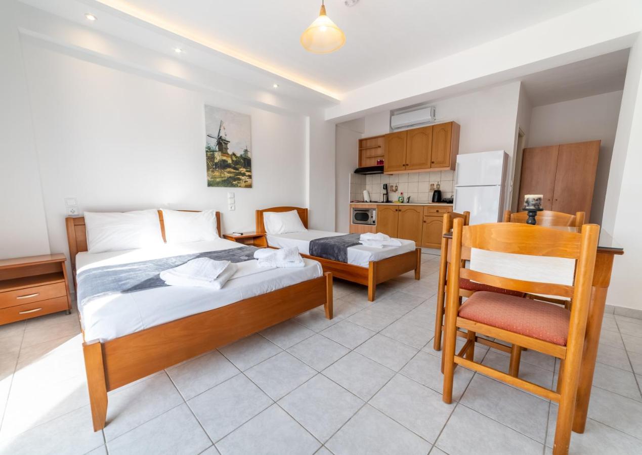 Azzurro Hotel Palairos Ngoại thất bức ảnh