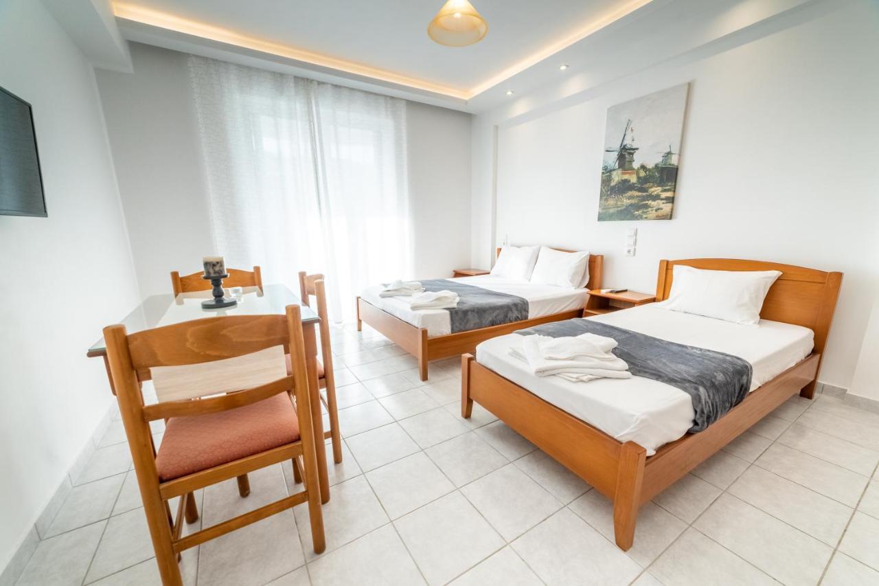 Azzurro Hotel Palairos Ngoại thất bức ảnh